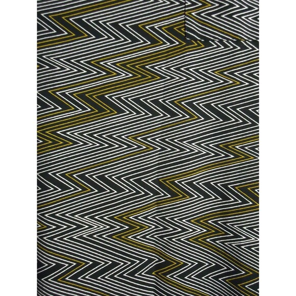 LuLaRoe Simply Comfortable W/Chest Pocket Black/Gold/White Zig Zag Size Small - Picture 3 of 9